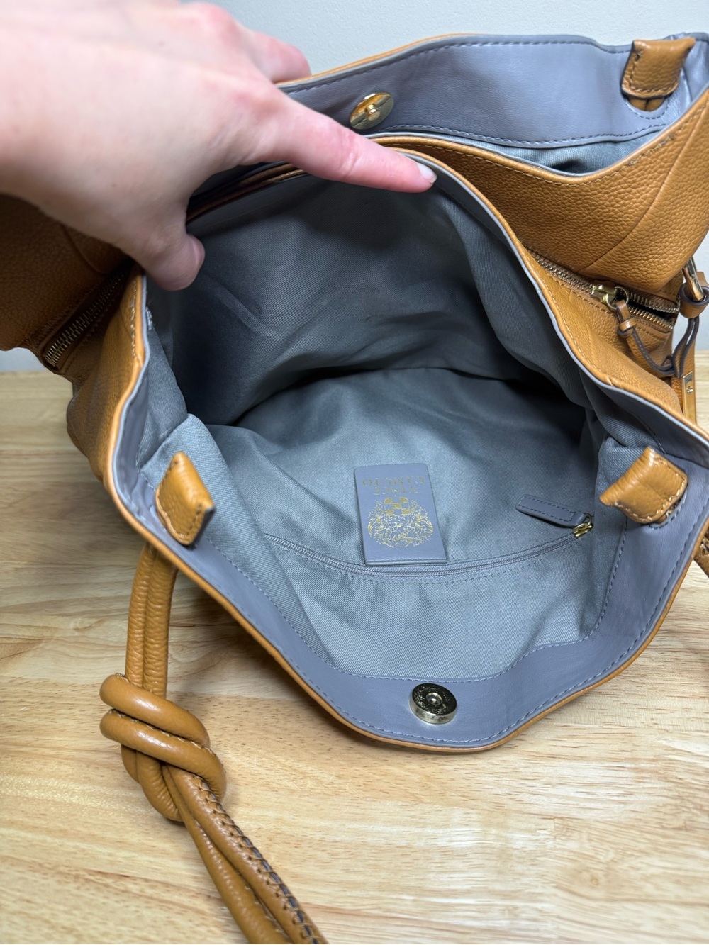 Vince Camuto Aaron Hobo Shoulder Bag Rustic Oak EUC - Picture 7 of 11